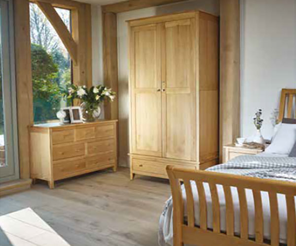 Corndell Nimbus Oak Curved Bed, Double Wardrobe with Drawer & Low 3+4 Chest of Drawers