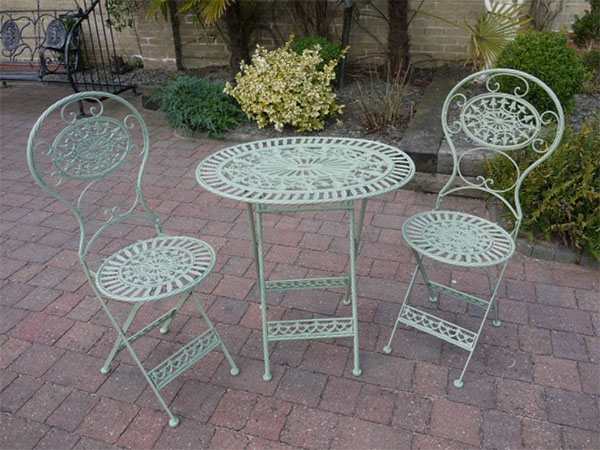 Pistacchio Green Metal Round Garden Table & 2 Chairs Set