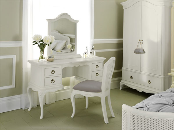 Willis and Gambier Ivory Dressing Table, Mirror and Bedside Chest