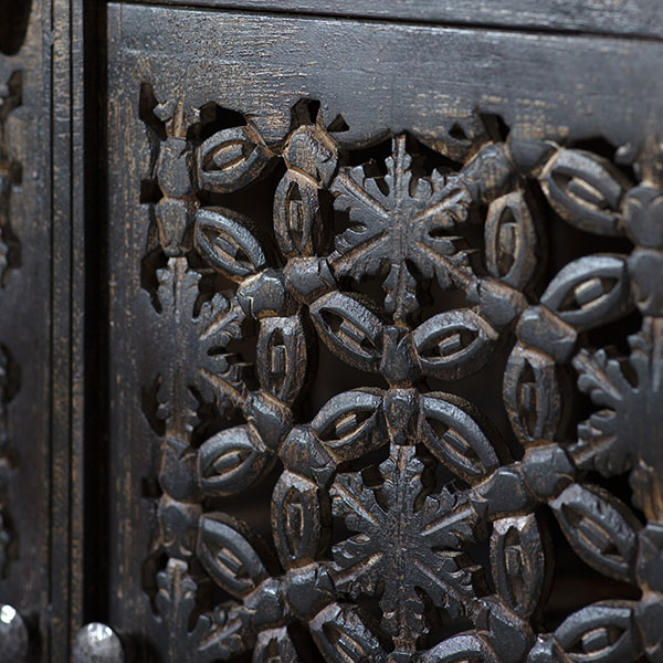 Harvest Direct Brindal 4 Door Sideboard - Close up of the carved detailing to the front of the sideboard doors