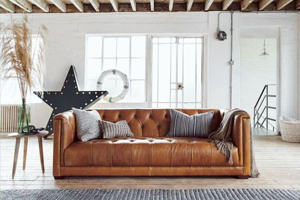 Tetrad Heritage Grand Vagabond Button Back Sofa